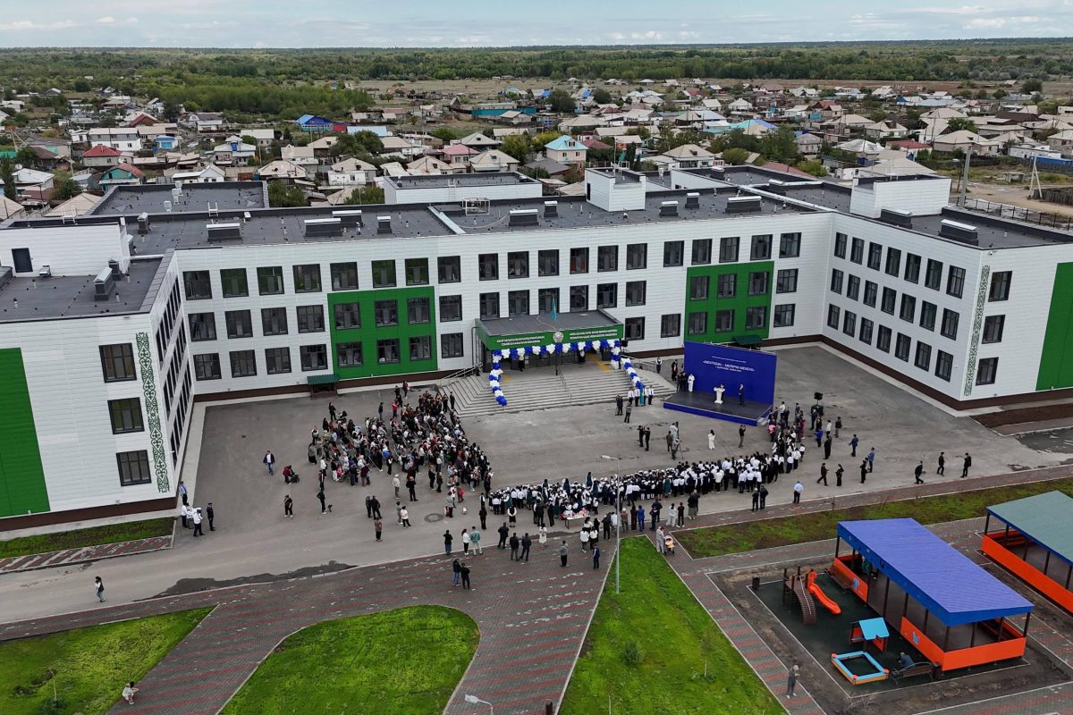 Семейдің Водный кентінде 600 орындық жаңа мектеп есігін ашты
