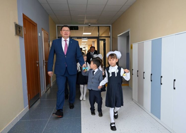 ЖАРҚЫН БОЛАШАҚҚА — ЖАҢА НЫСАН