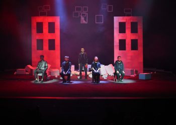 Жастарды сақтандыруға шақырған премьера: Семейде «Белгісіз бағыт» сахналанды