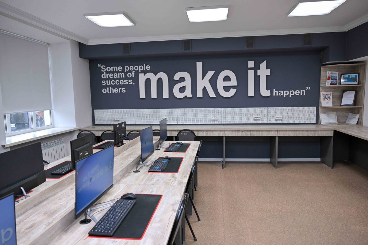 Абайдағы IT-кластер: аймақ басшысы жасанды интеллект жобаларын қолдады