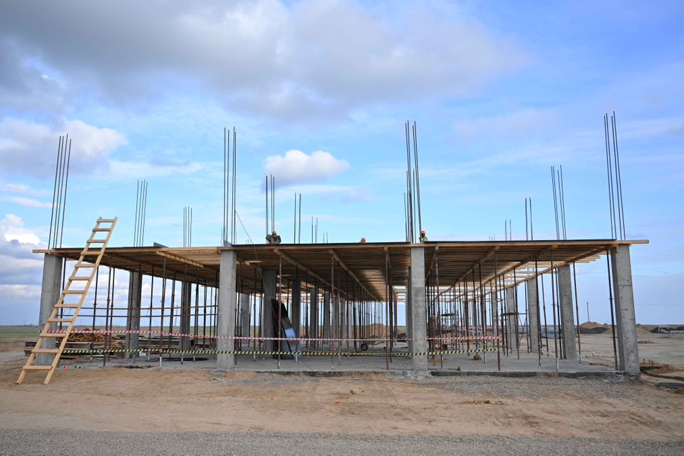 Ауыл шаруашылығы министрі Семей маңындағы ет пен көкөніс өндірісін қарады: жаңа кешен 2026 тамызда ашылады