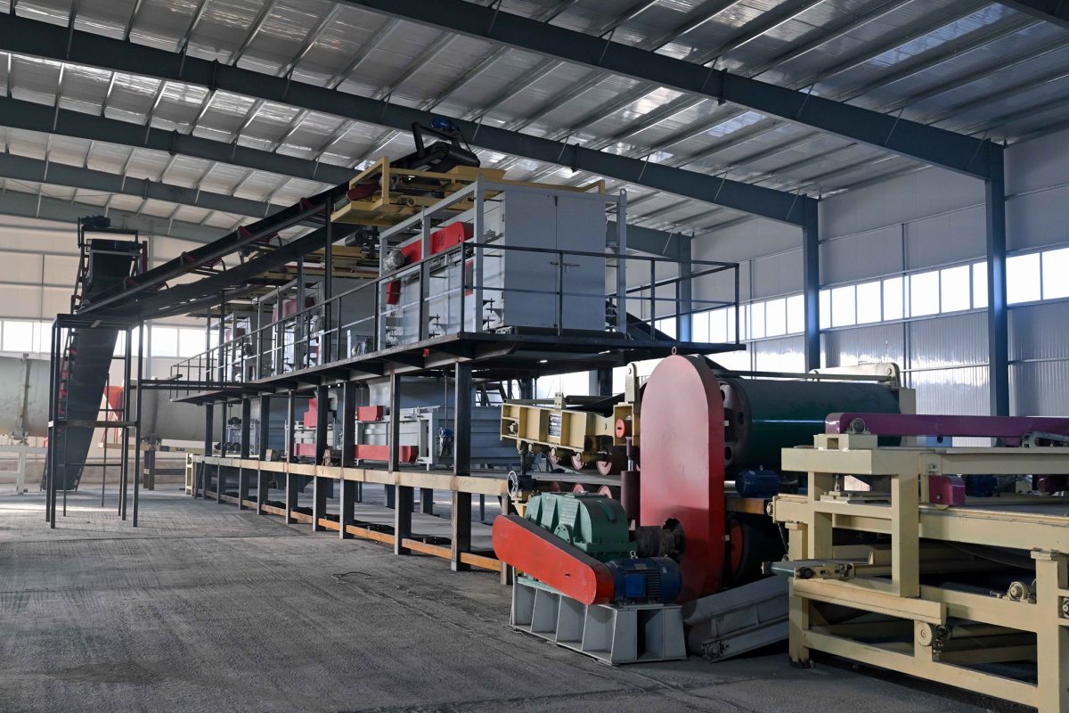 Семейде OSB және фанера зауыты жыл соңына дейін жұмысын бастайды