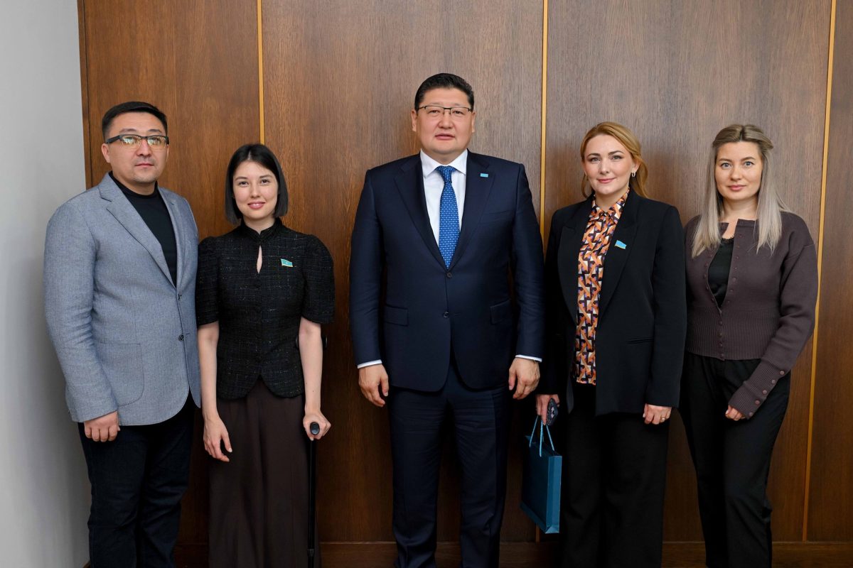 Облыс әкімі Парламент Мәжілісінің депутаттарымен кездесті