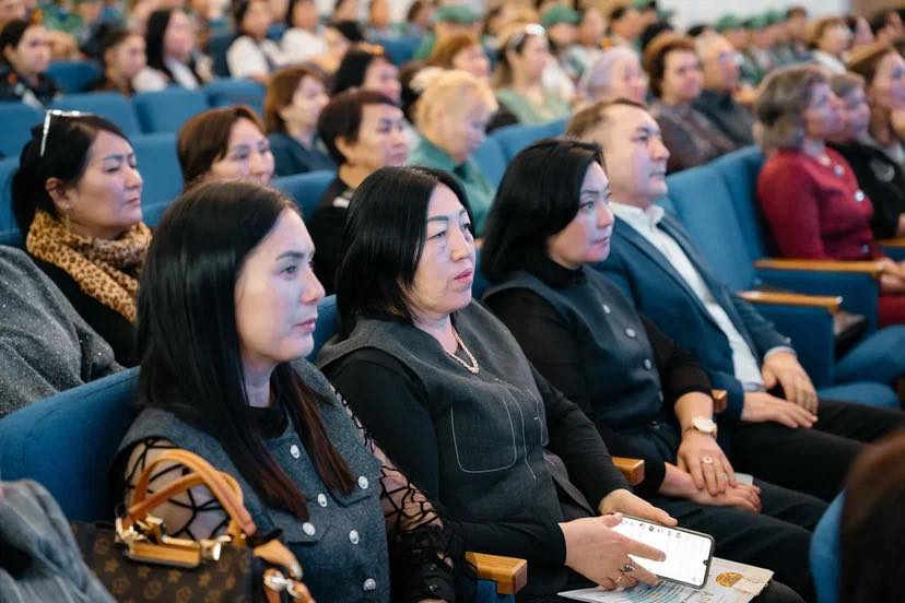 Семейде әлеуметтік қорғау саласының үздіктері құрметталды