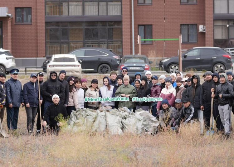 Семейде экосенбілік өтті: саябақтар мен көшелер қоқыстан тазартылды