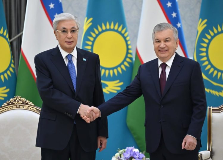 Мемлекет басшысы Өзбекстан Президенті Шавкат Мирзиёевпен келіссөз жүргізді