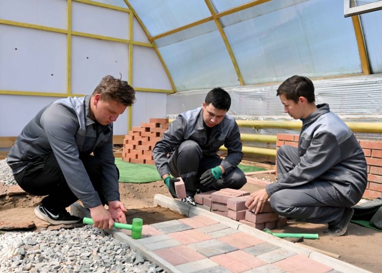 Жұмысшы мамандықтарының беделі: Абай облысында жоспар межесі нақтыланды