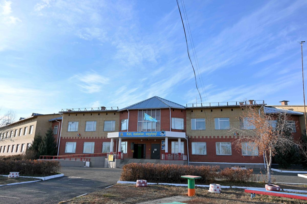 Оқу-ағарту министрі Абай облысындағы мектептер мен балабақшалардың жағдайын көрді