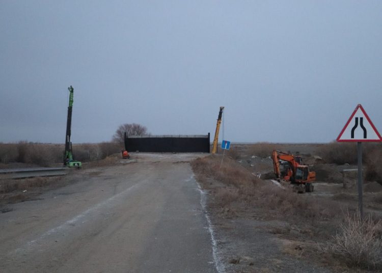 Көкпекті ауданында Тассай ауылына баратын көпір қайта жаңартылып жатыр