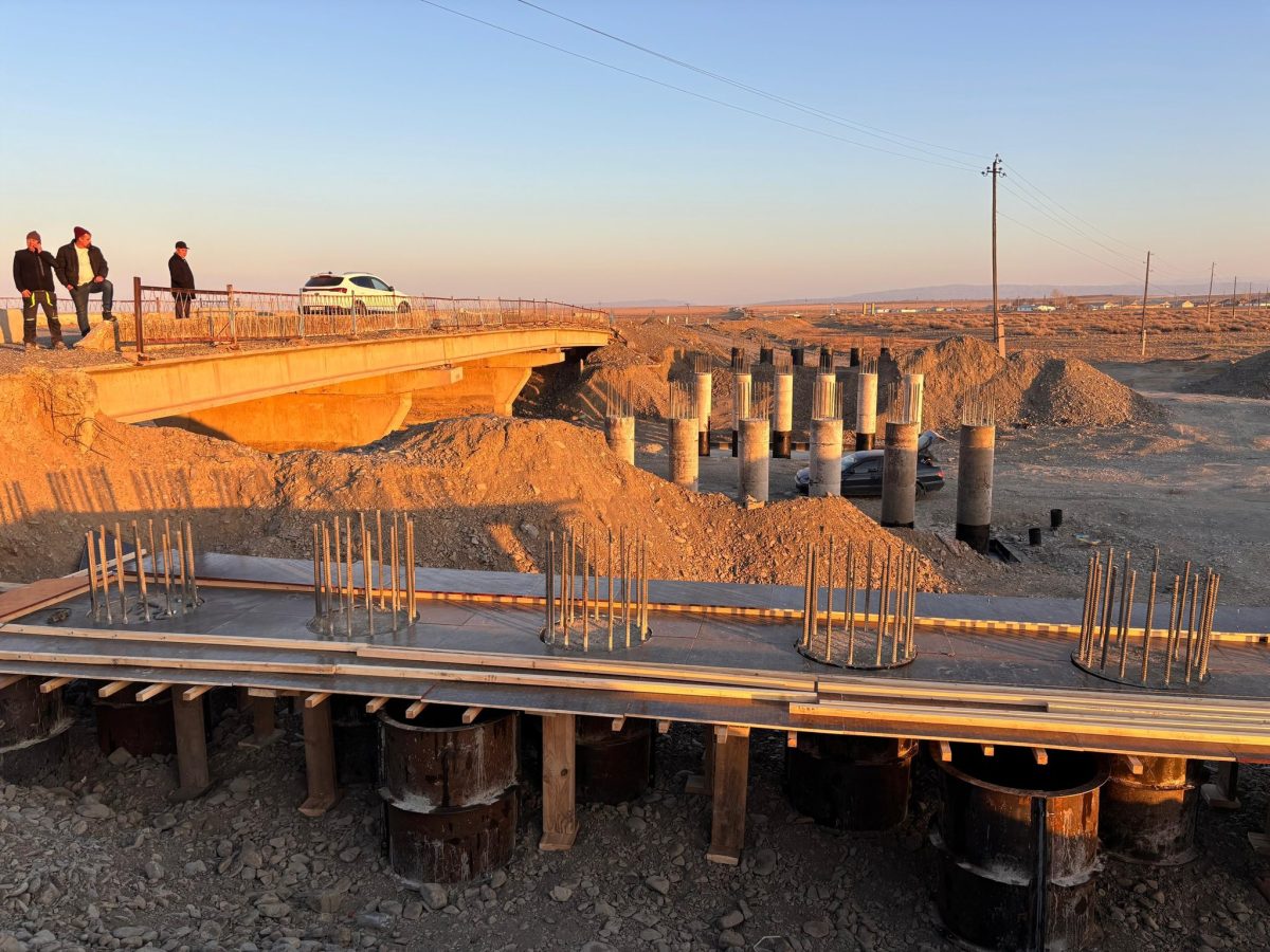 Ақсуат, Құмкөл және Ойшілікті жалғайтын жаңа көпір салынуда