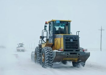 Қысқы маусым: Абай облысында жолдардың дайындығы талқыланды