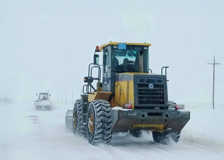 Қысқы маусым: Абай облысында жолдардың дайындығы талқыланды