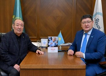 Берік Уәли мен Роллан Сейсенбаев Абай мұрасын насихаттау мәселесін талқылады