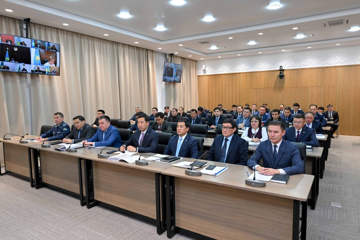 Берік Уәли: Өңірде тазалық жұмыстары жыл он екі ай тоқтамауы керек