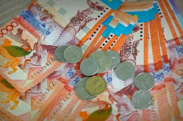 Алдағы жылдары қазақстандықтардың табысы инфляциядан да жылдам өседі – Жұманғарин