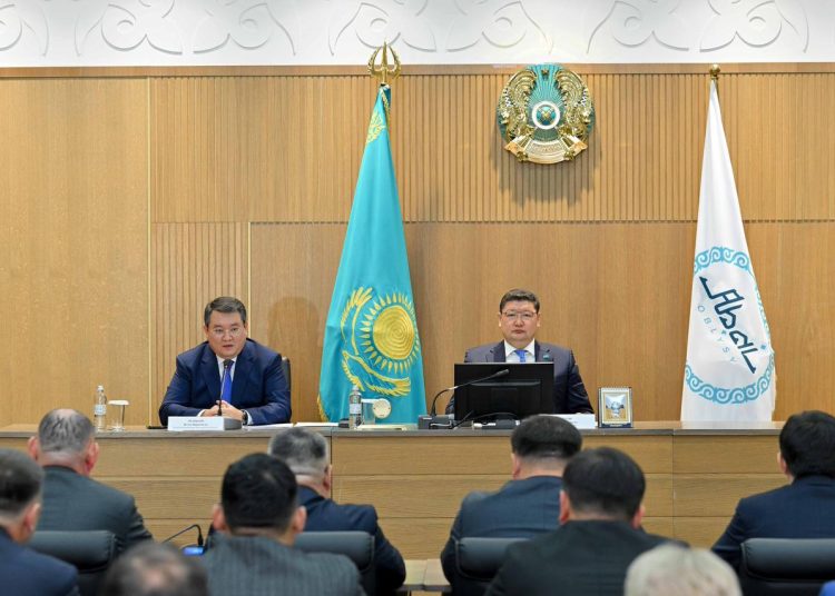 Абай облысында Президент Жолдауын жүзеге асыру жөнінде кездесу өтті