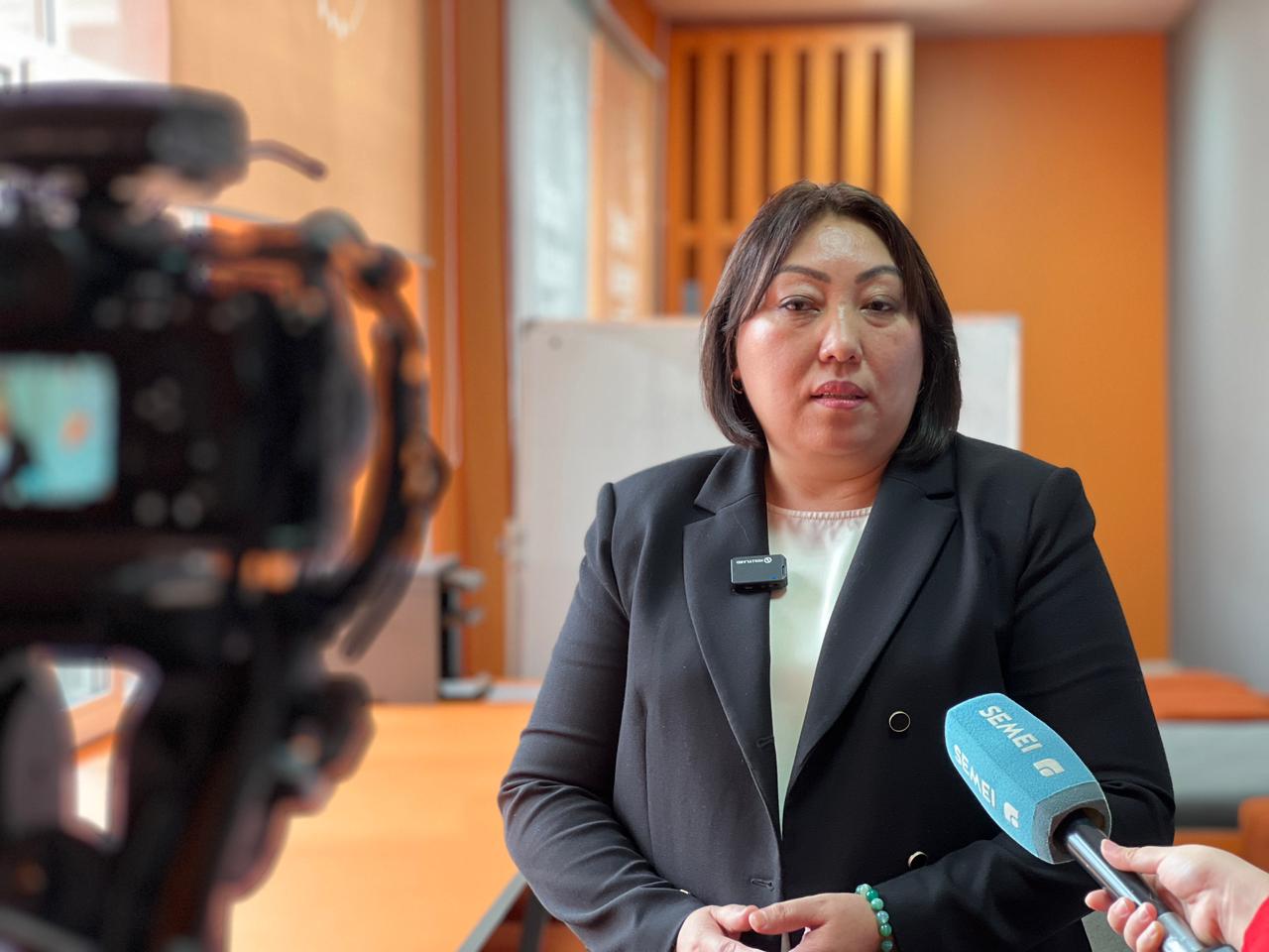 «AMANAT» партиясының қолдауымен педагогтерге арналған жасанды интеллект курсы іске қосылды