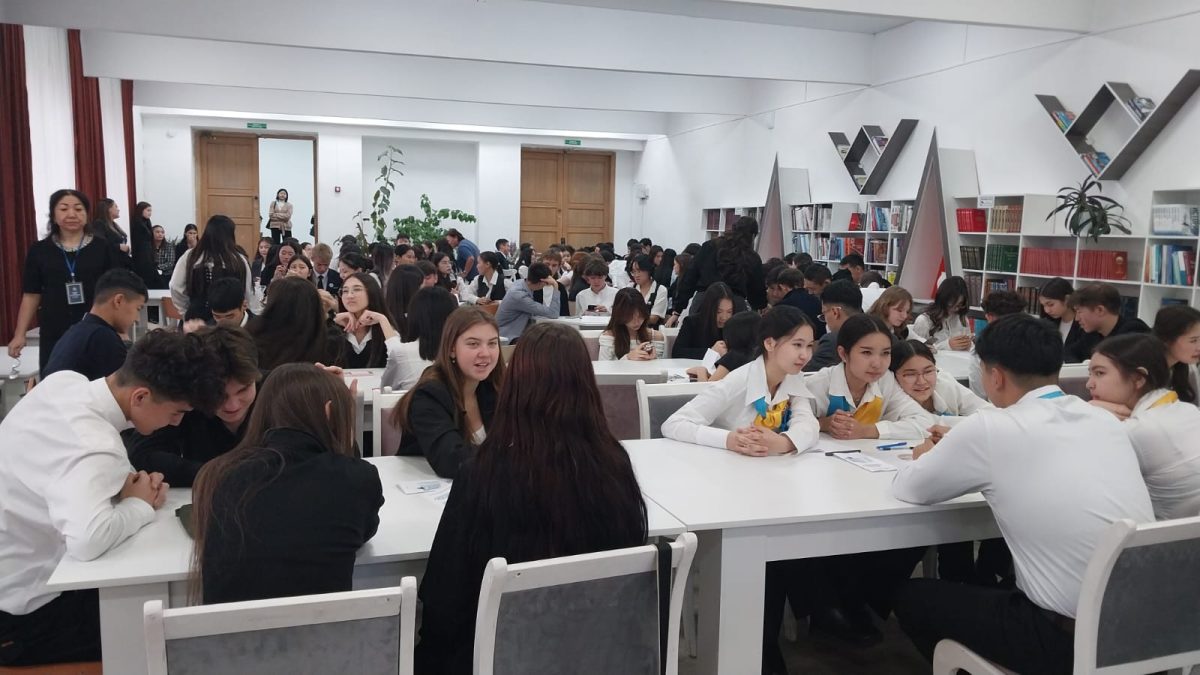 Шәкәрім университетіндегі қаржылық сауаттылық олимпиадасы: сенімді болашаққа бастар қадам