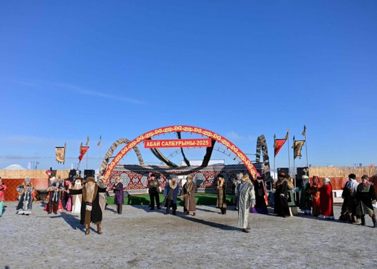 Абай облысында «Абай салбурыны – 2025» республикалық құсбегілер турнирі өтті