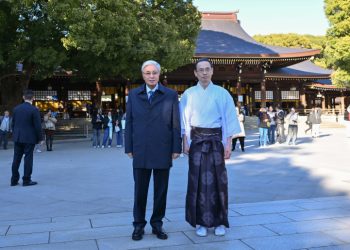 Мемлекет басшысы Мейджи Джингу ғибадатханасын аралап көрді