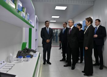 Мемлекет басшысы Жамбыл облысындағы фармацевтикалық кәсіпорындардың қызметімен танысты
