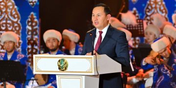 Шымкенттің өнерпаздары Абай еліне арнайы бағдарлама алып келді