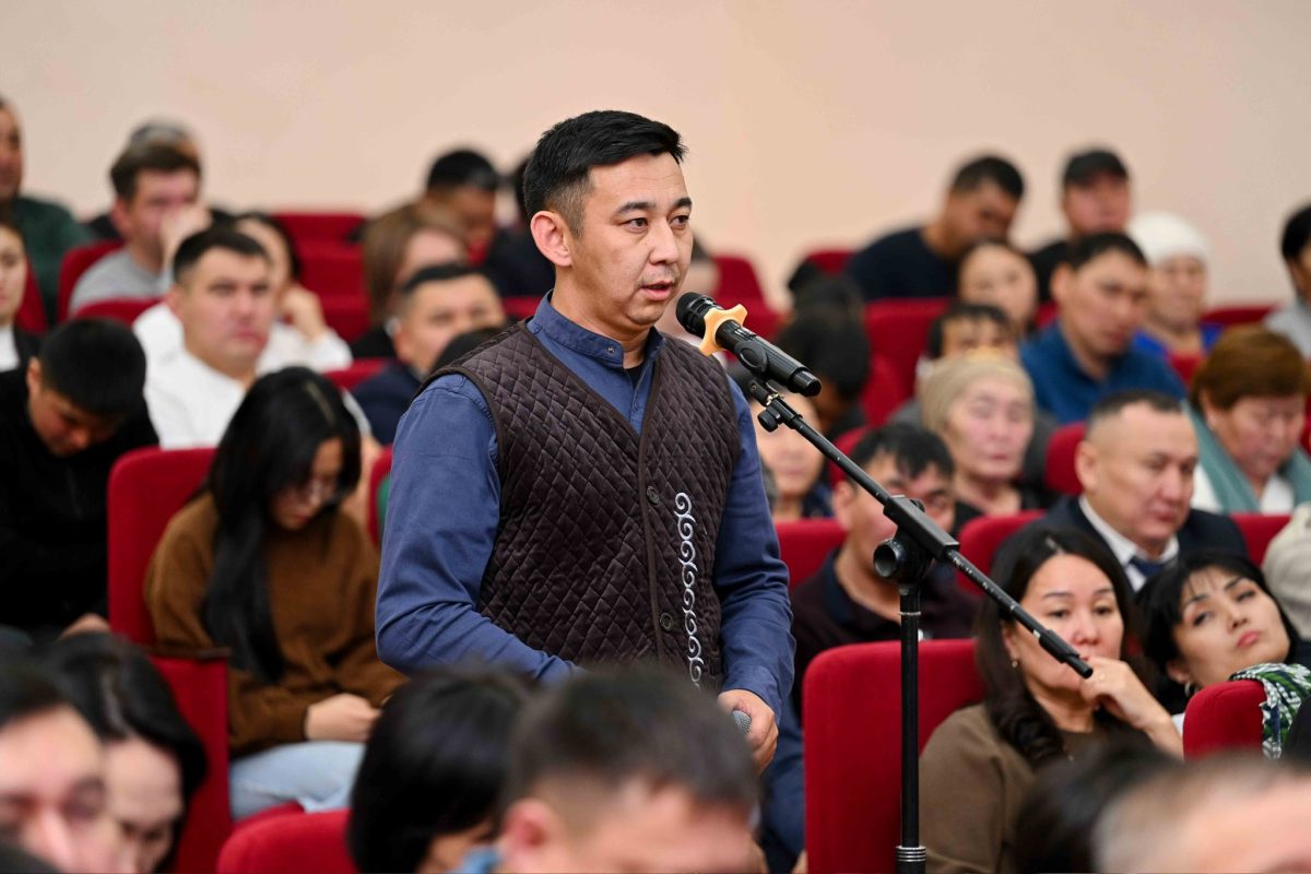 Берік Уәли Қайнарда Жаңасемей ауданының даму мәселелерін талқылады