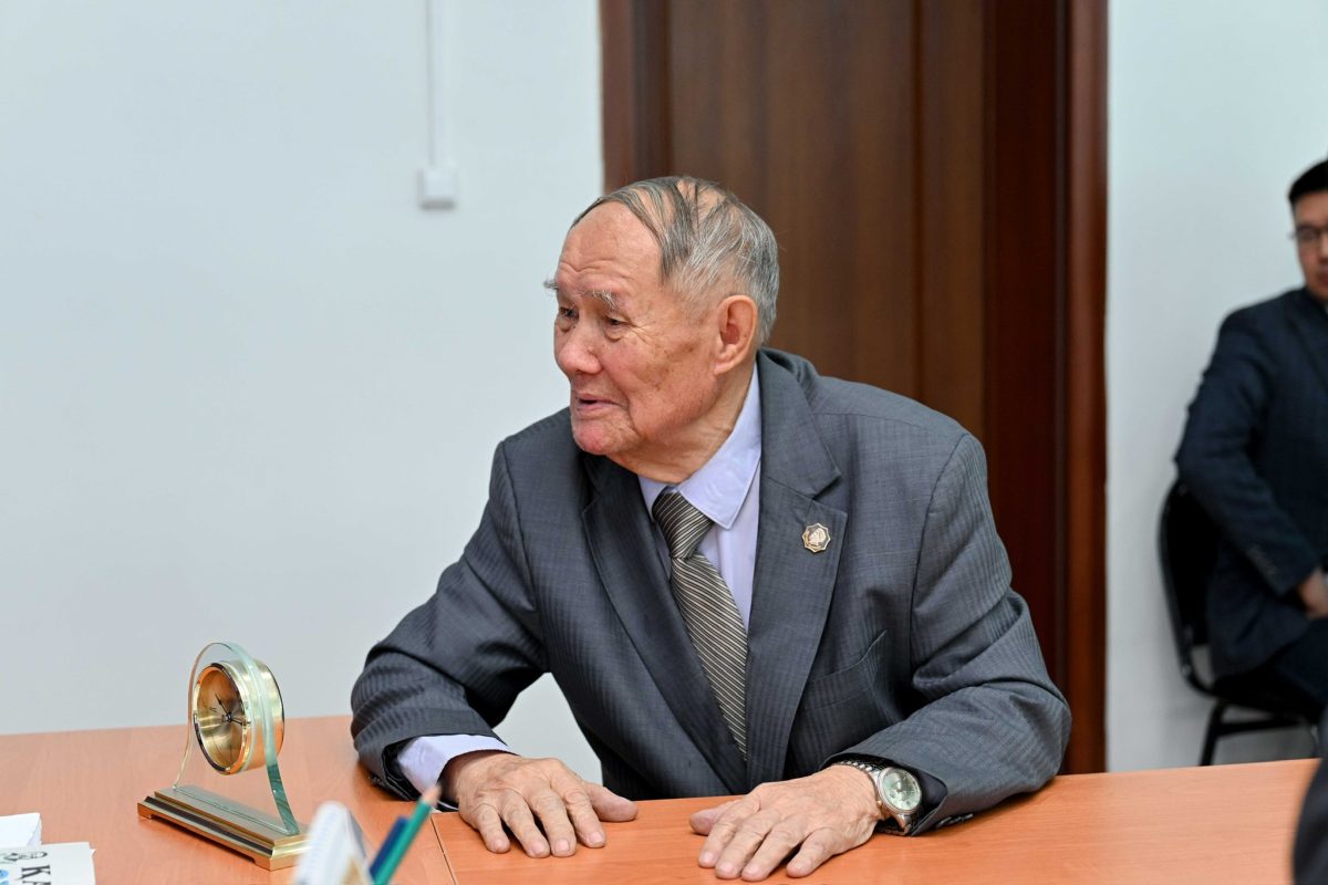 Жаңасемей ауданында Берік Уәли тұрғындарды жеке қабылдады