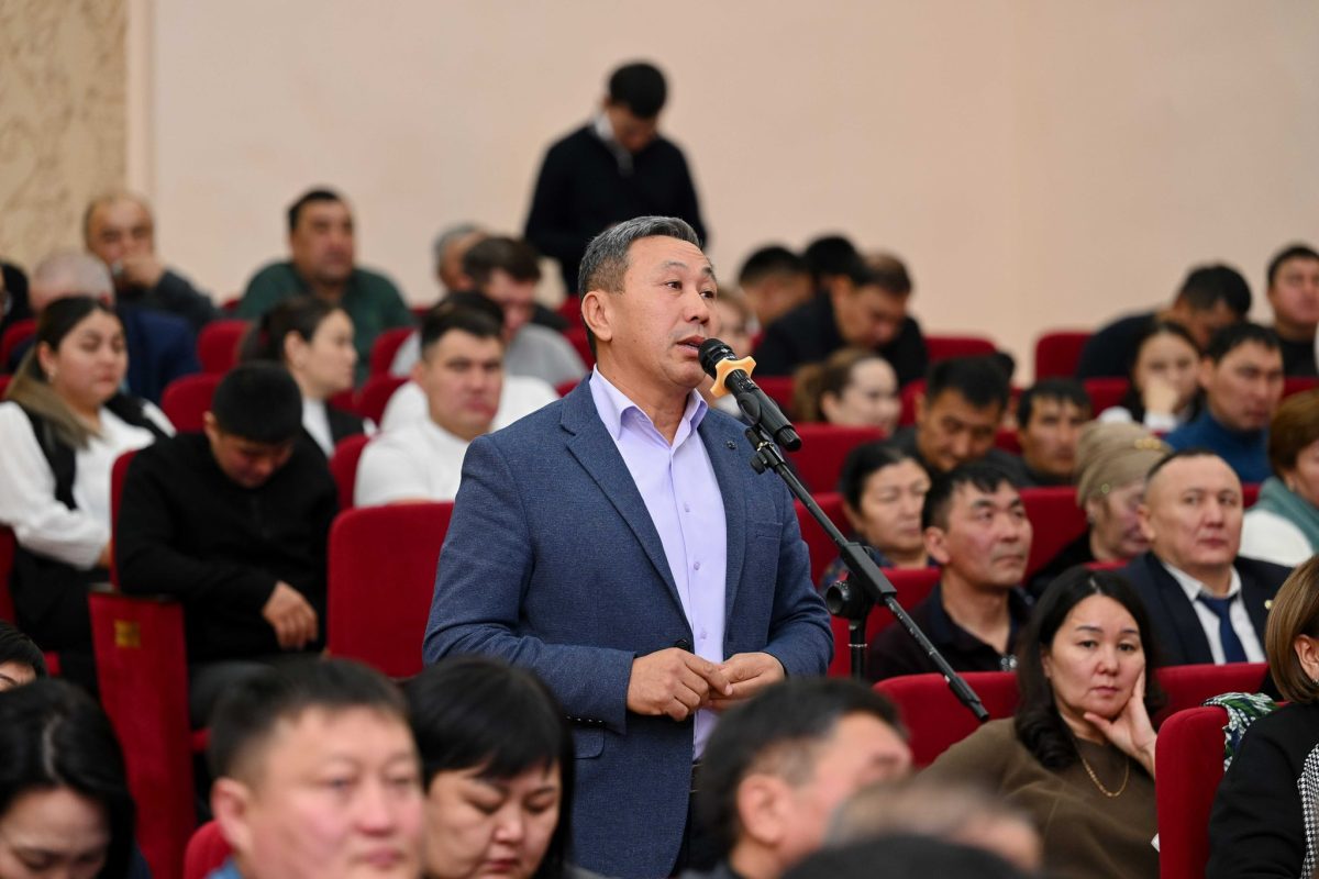 Берік Уәли Қайнарда Жаңасемей ауданының даму мәселелерін талқылады