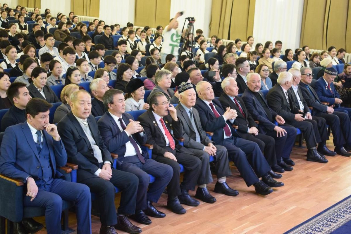 «Абай жолы» топтамасы толықты: Семейде 19 автордың 25 кітабы таныстырылды