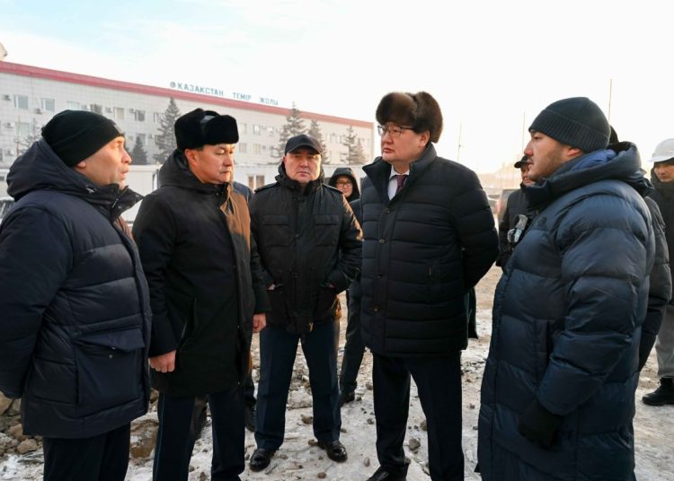 1915 жылы салынған Семей вокзалы қайта жаңарып, аумағы кеңейеді