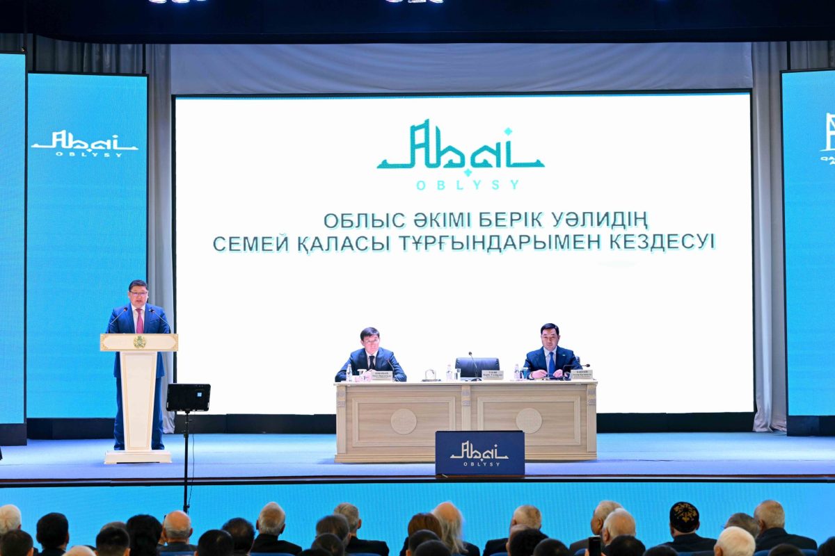 Берік Уәли Семей жұртымен ашық жүздесті: инвестиция, жол, жылу және жаңа нысандар талқыланды