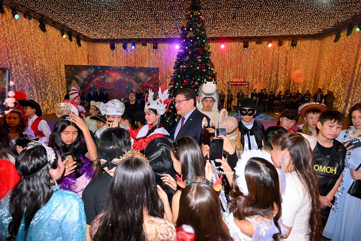 Семей қаласында, «Аренада» өткен Президент шыршасына 200 бала қатысты