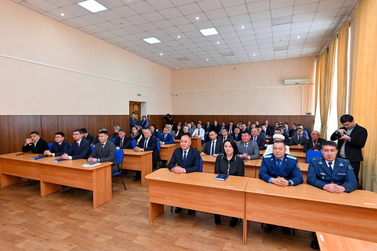 Көкпекті халқы таңдаған әкім: Нұрбек Қошқарбаев қызметіне кірісті