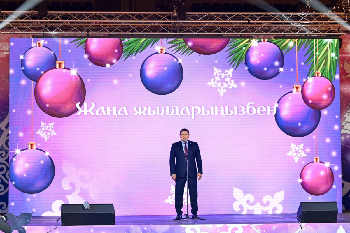 Семейде облыс әкімінің жаңа жылдық шыршасы өтті