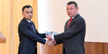 Көкпекті халқы таңдаған әкім: Нұрбек Қошқарбаев қызметіне кірісті