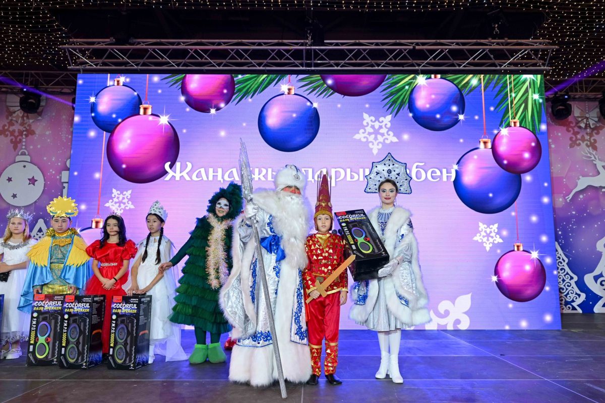 Семей қаласында, «Аренада» өткен Президент шыршасына 200 бала қатысты