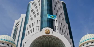 ЛГБТ насихатына тыйым: Сенат заңды бірінші оқылымда мақұлдады