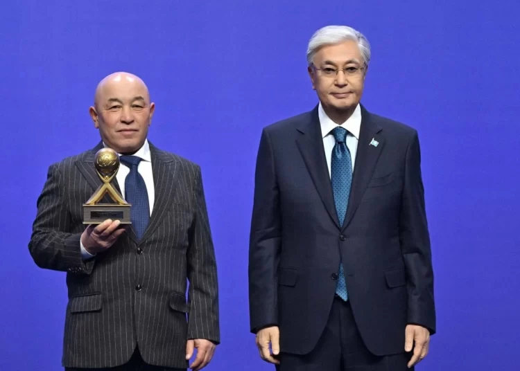 Тоқаев «Алтын сапа» және «Парыз» сыйлығының иегерлерін марапаттады