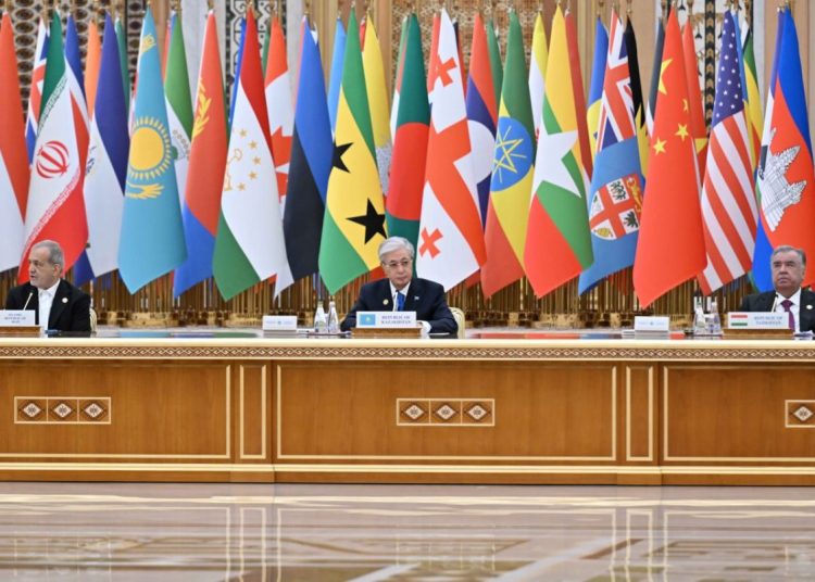 Мемлекет басшысы Халықаралық бейбітшілік және сенім жылына, Халықаралық бейтараптық күні мен Түрікменстанның тұрақты бейтараптығының 30 жылдығына арналған форумға қатысты