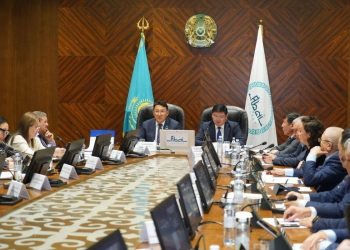 Абай облысы мәслихатының ХХХІІ сессиясы өтті