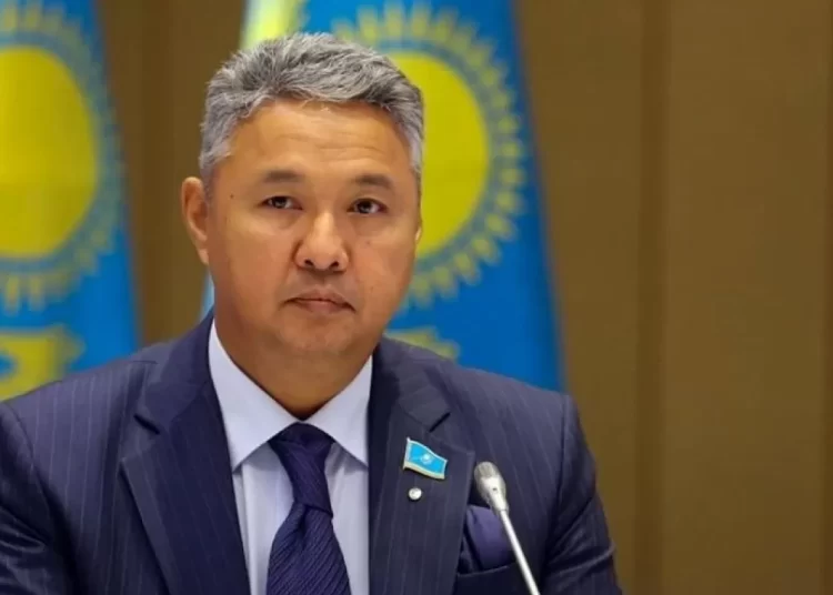 Азат Перуашев: реформа Қазақстан Конституциясының дәйекті эволюциясын жалғастыруда