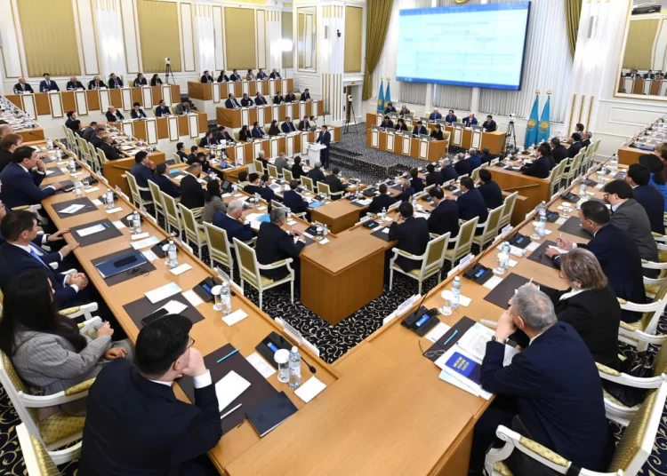 Жауапты депутаттар — ашық шешімдер: Құрылтай қалай жұмыс істейді