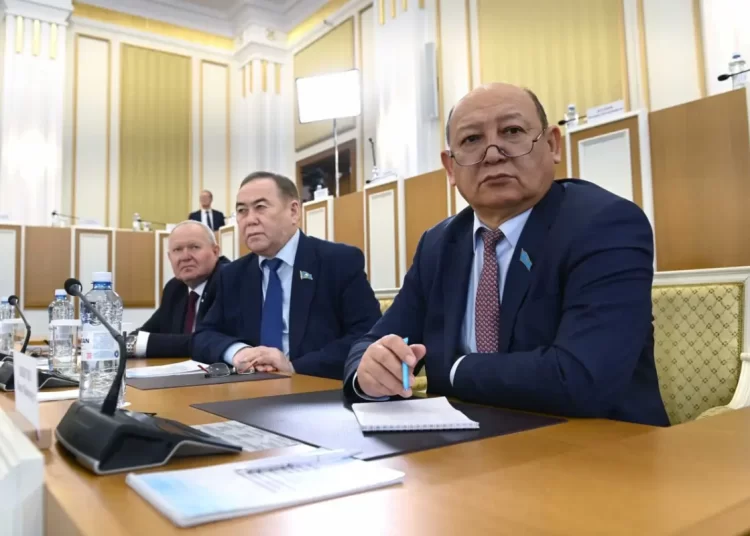 Халық кеңесі этносаралық және конфессияаралық келісімді қамтамасыз ету жөніндегі міндетті  өзіне алады –Конституциялық комиссия