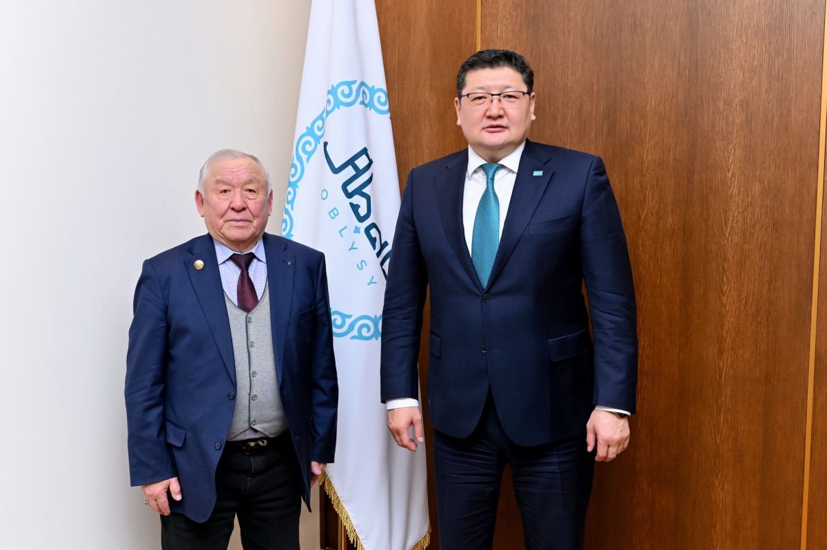 Облыс әкімі мәдениет саласындағы мемлекеттік стипендия иегері Төлеген Жанғалиевпен кездесті