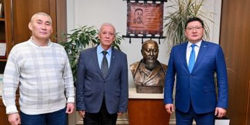 Берік Уәли ғалымдармен жүздесіп, өңірдің руханият бағытындағы жоспарды талқылады