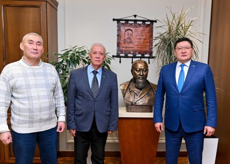 Берік Уәли ғалымдармен жүздесіп, өңірдің руханият бағытындағы жоспарды талқылады