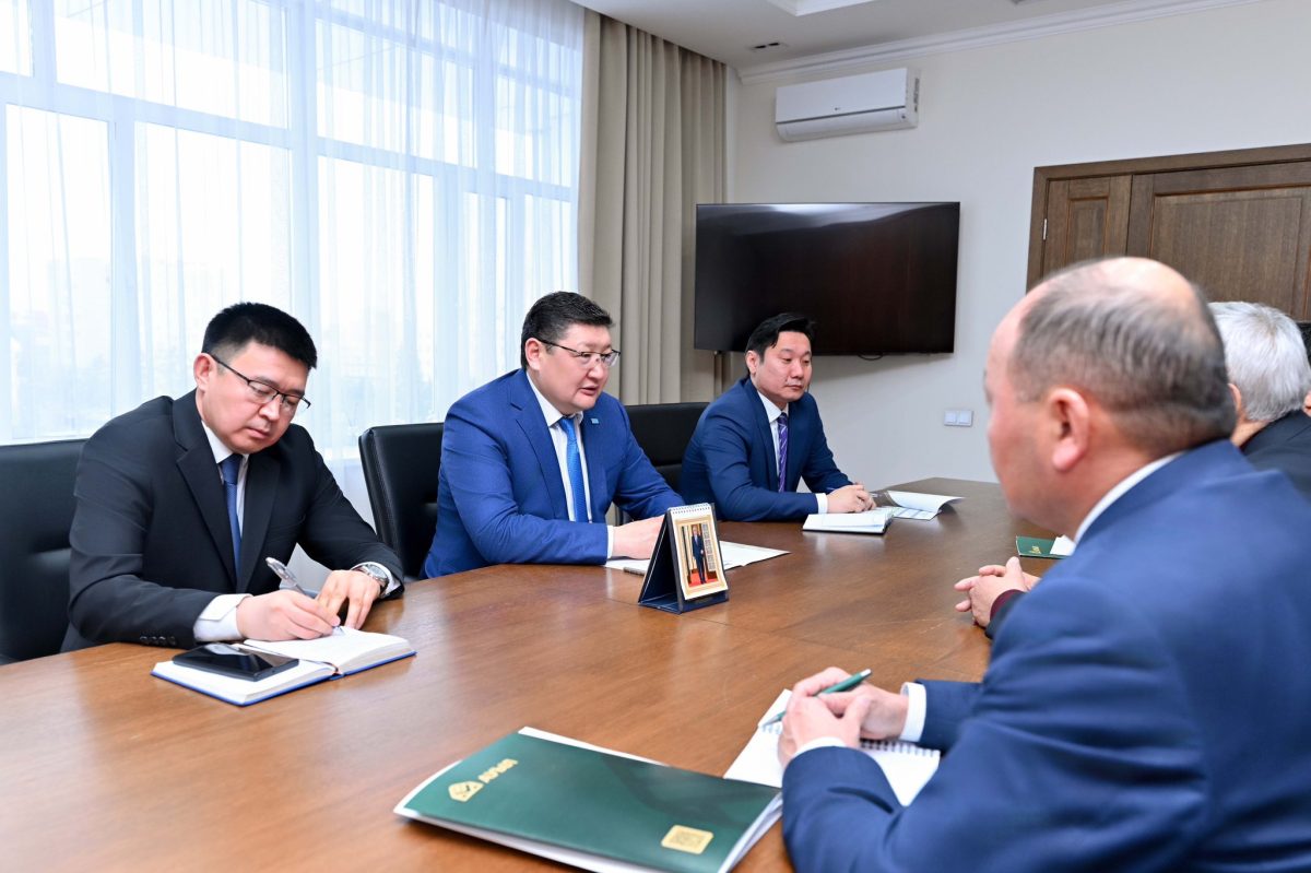 Берік Уәли мен Жигули Дайрабаев ауыл шаруашылығындағы жобаларды пысықтады