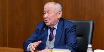 Облыс әкімі мәдениет саласындағы мемлекеттік стипендия иегері Төлеген Жанғалиевпен кездесті