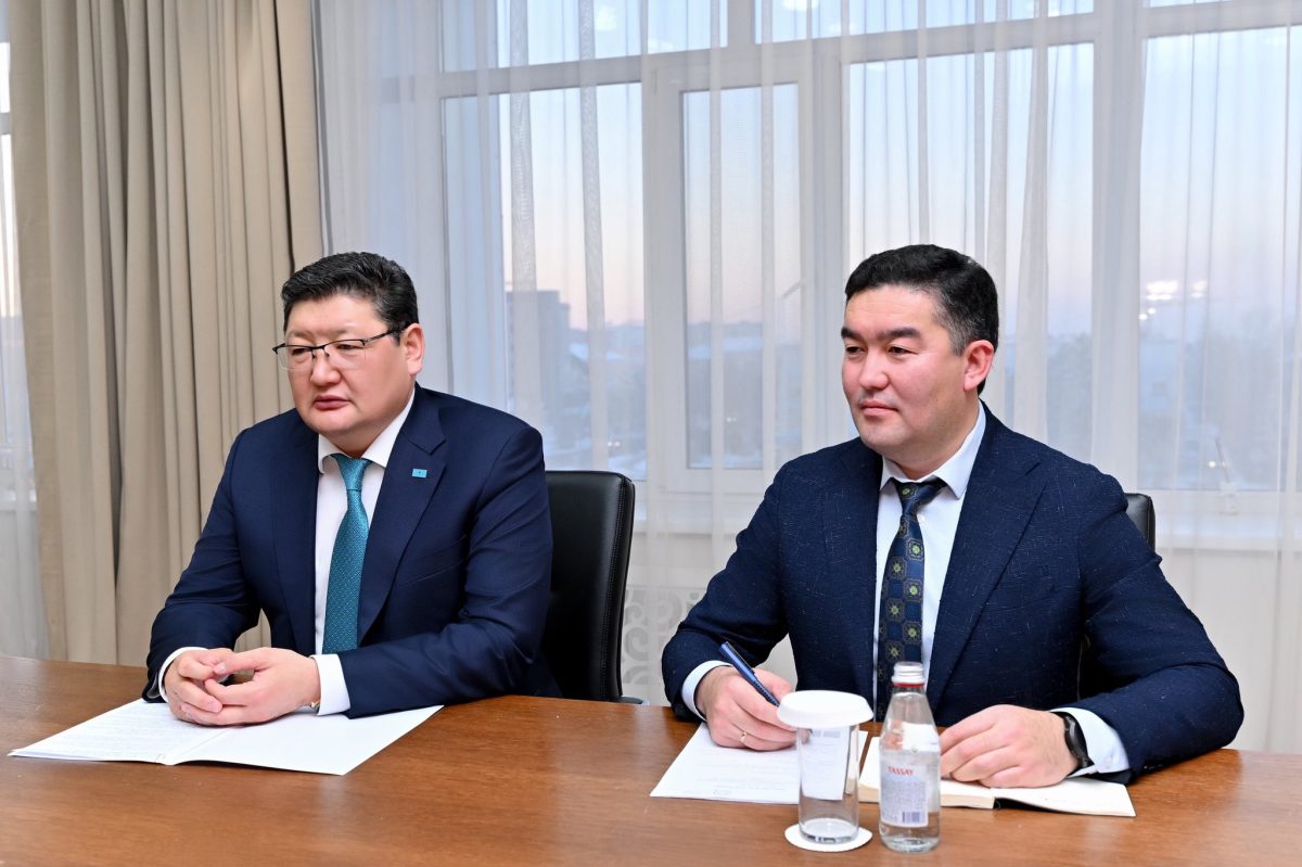 Облыс әкімі мәдениет саласындағы мемлекеттік стипендия иегері Төлеген Жанғалиевпен кездесті